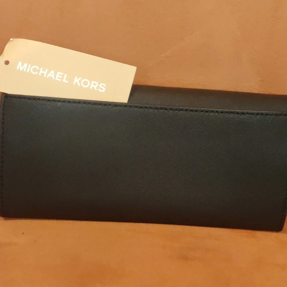 Michael Kors Jet Set travel wallet - Picture 4 of 4